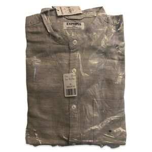EXPRESS MENS CAUSAL BOTTON UP SHIRT MEDIUM NEW WITH TAGS